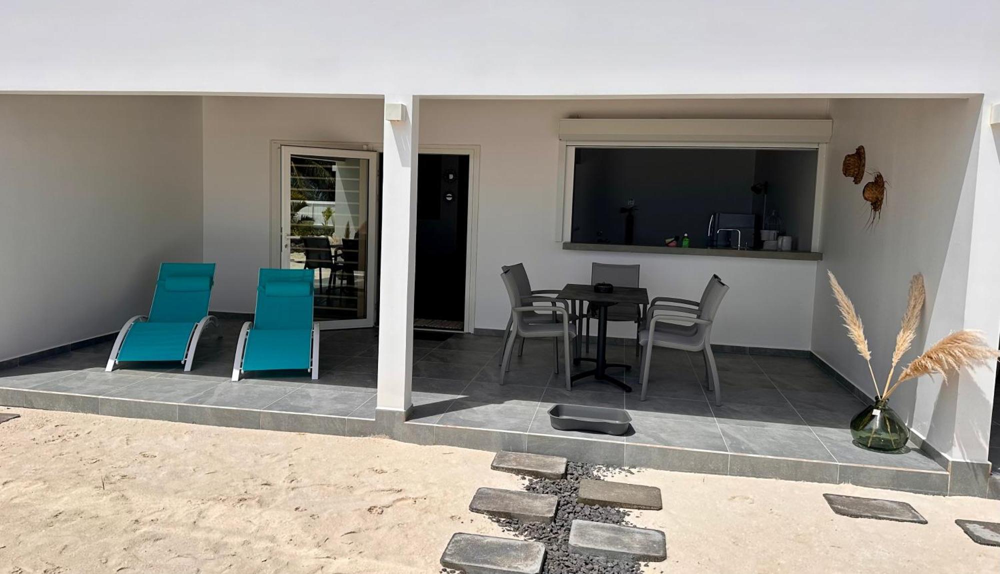 Pension Irivai, Appartement Rava 1 Chambre Bord De Mer Утуроа Экстерьер фото